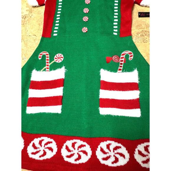 NWT Santa's Sweets Helper Apron Knit Dress Size M (7-9) Candy Cane Buttons - Picture 2 of 7